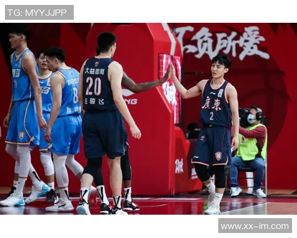 胡明轩末节发力连得11分助球队锁定胜局贡献全面数据正负值显著提升